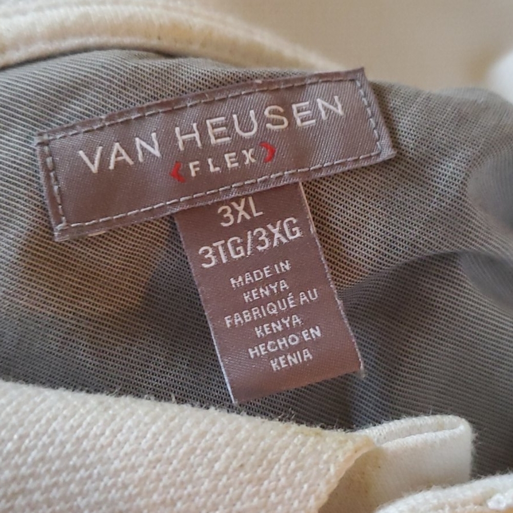 A polo shirt in excellent condition